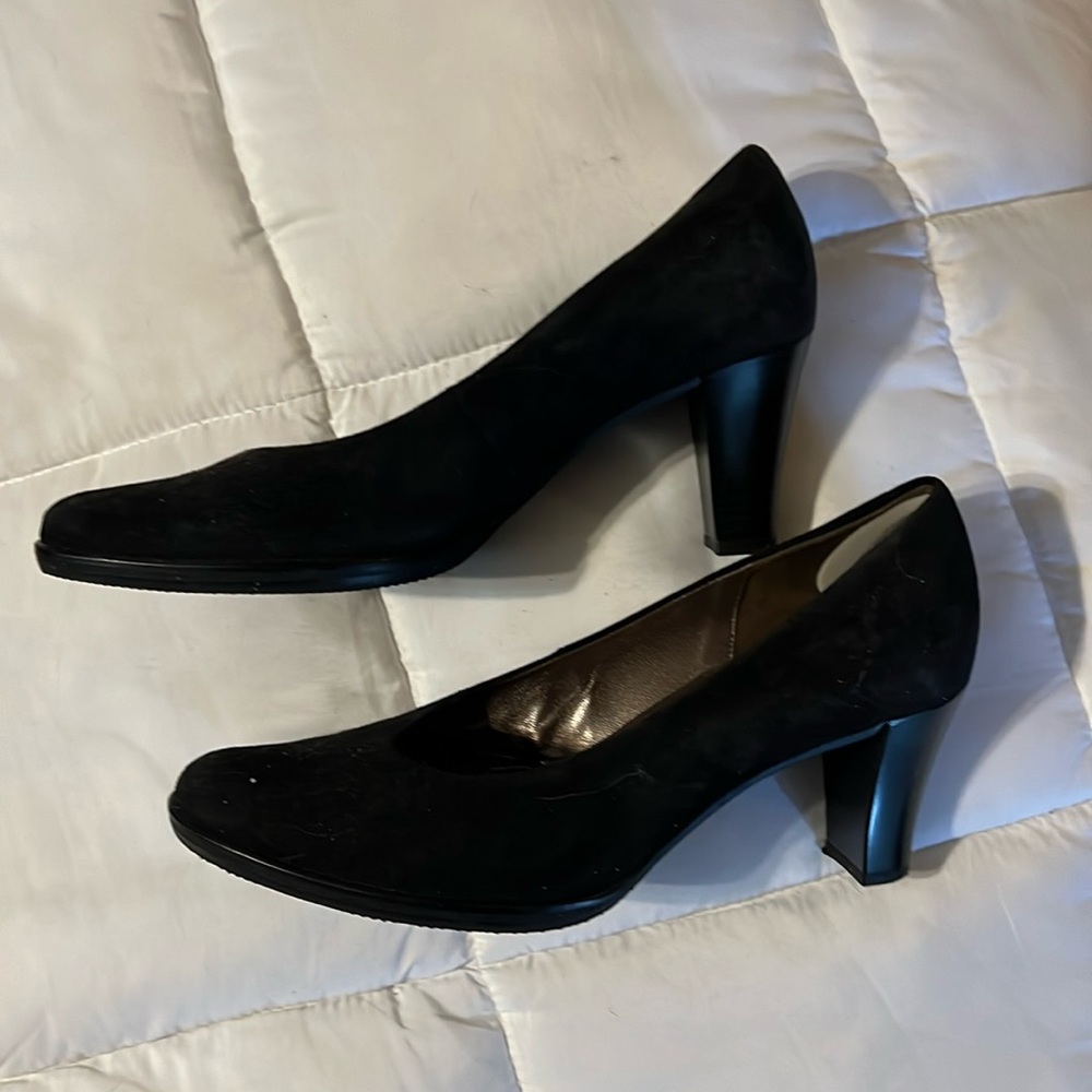 COPY - Black suede heels
